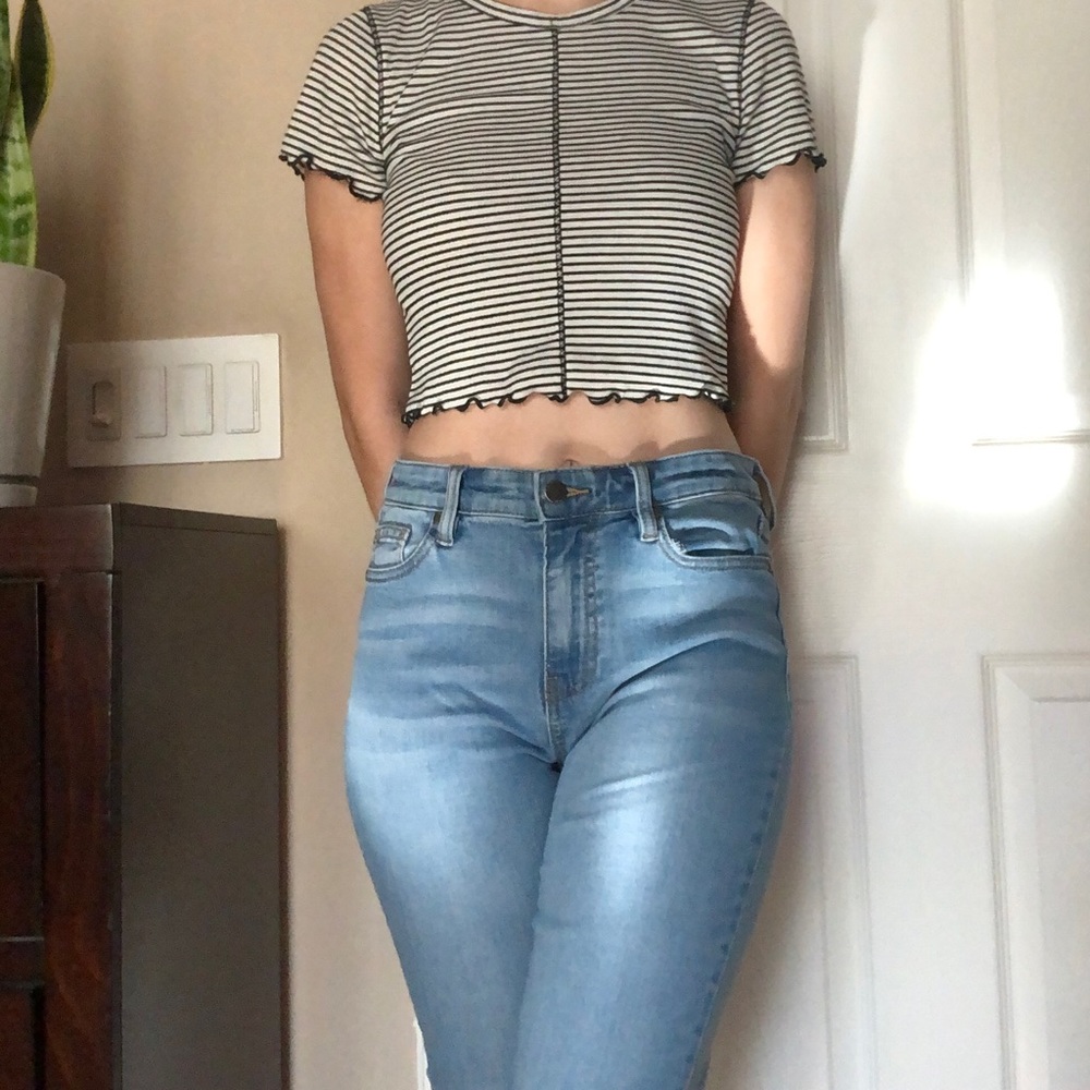 Light wash high rise skinny jeans